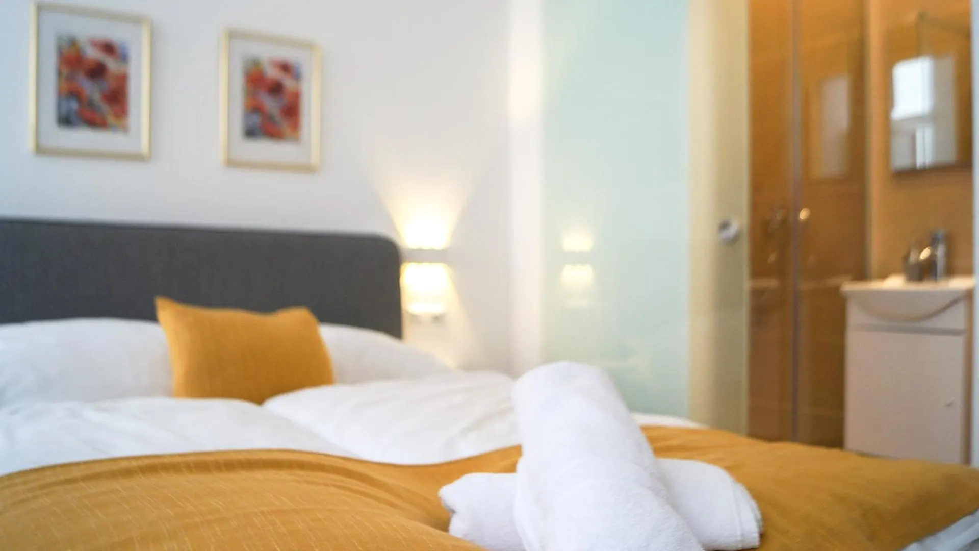 Mariahilfer Boutique Rooms - Virtual Reception & Self-Checkin Vienna Apartment