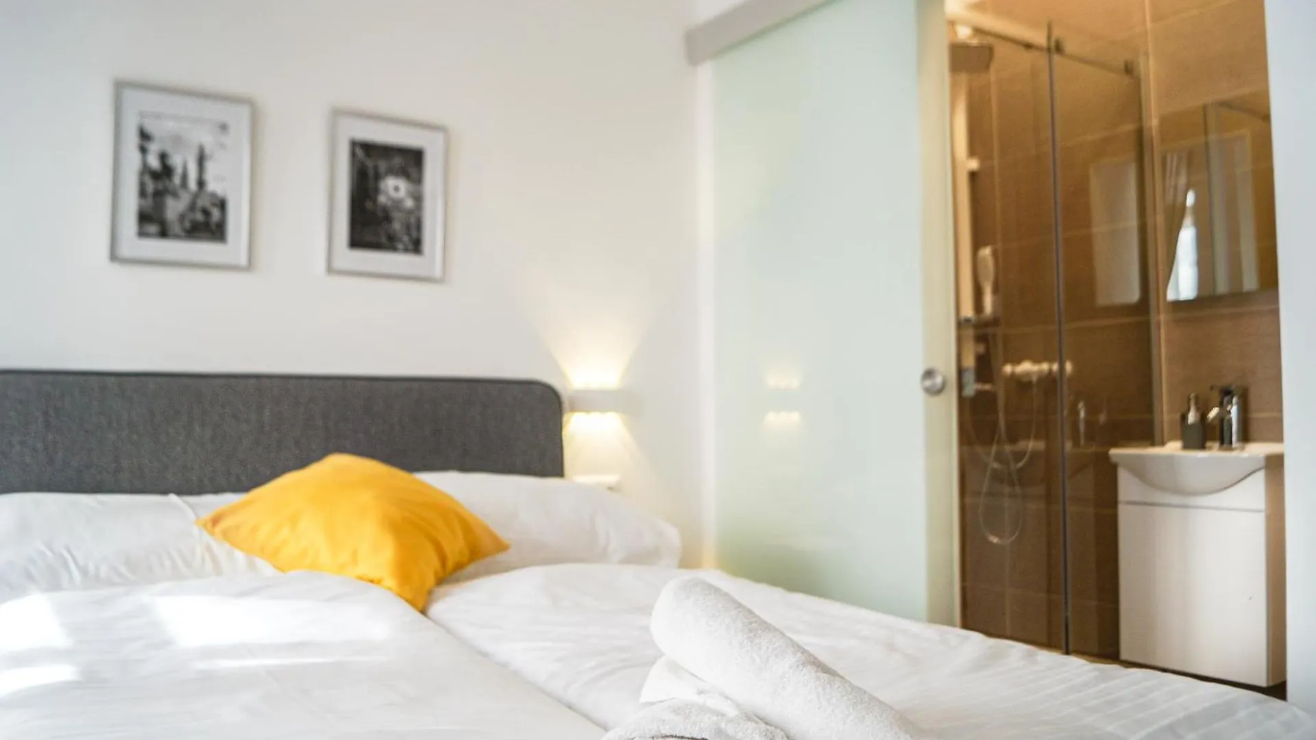 Mariahilfer Boutique Rooms - Virtual Reception & Self-Checkin Vienna Apartment