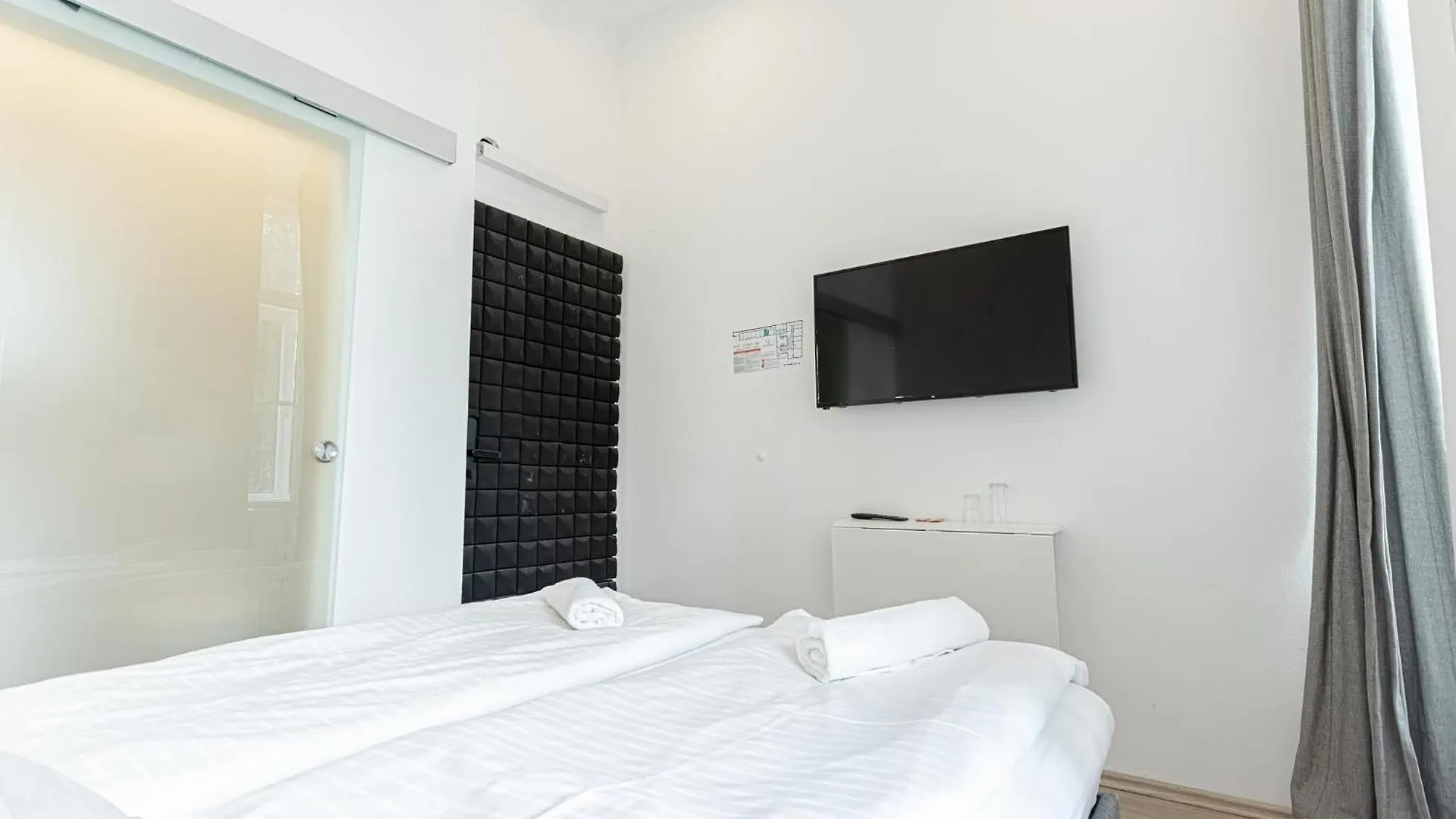 Apartment Mariahilfer Boutique Rooms - Virtual Reception & Self-Checkin Vienna Austria