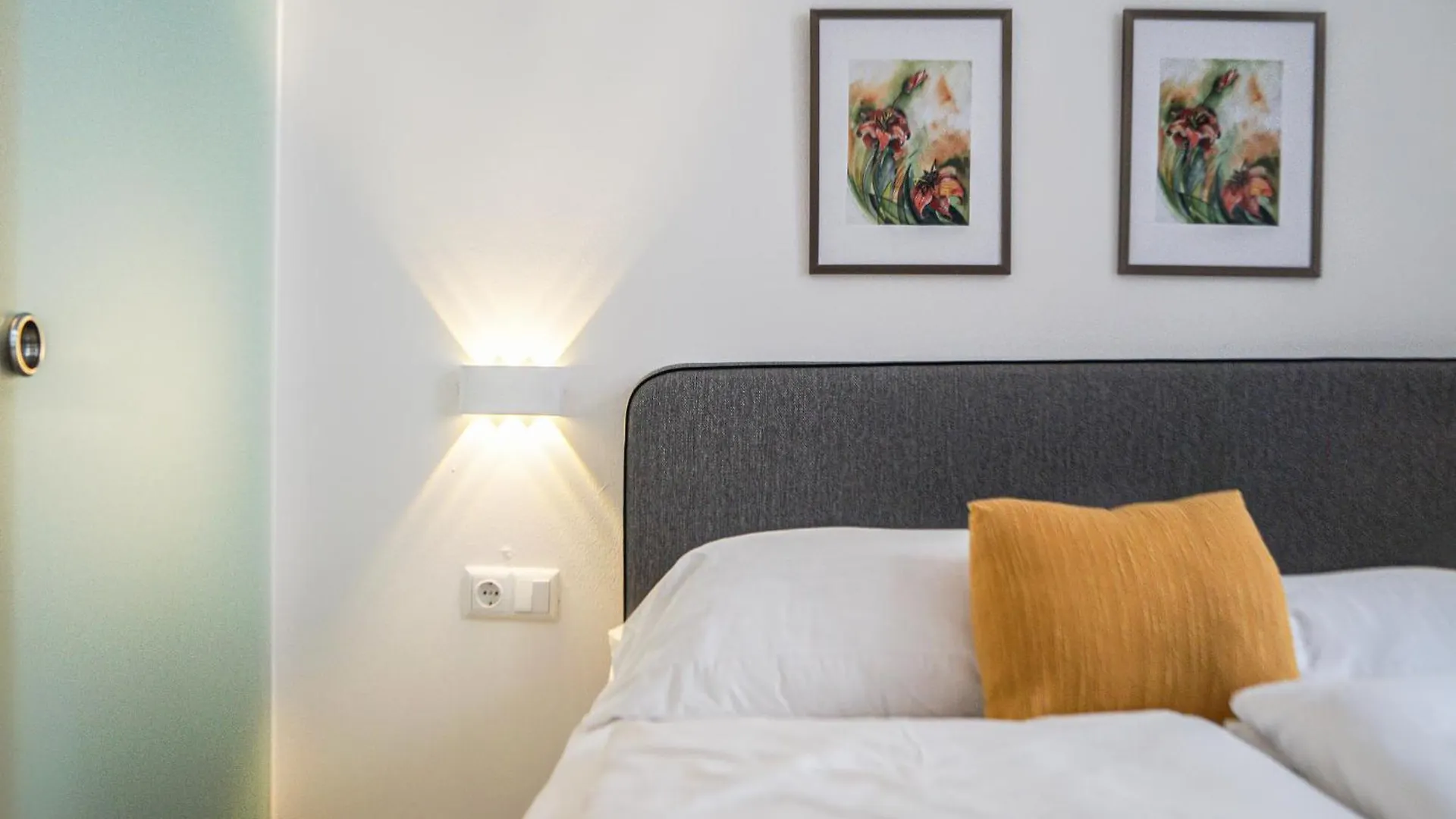 Apartment Mariahilfer Boutique Rooms - Virtual Reception & Self-Checkin Vienna Austria