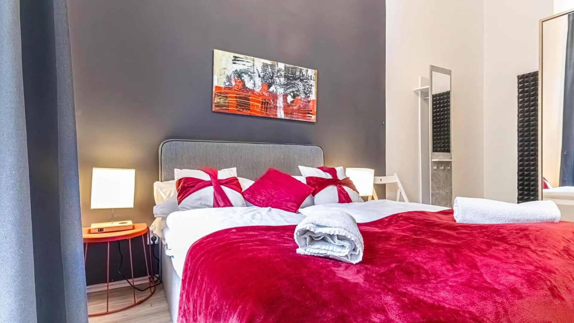 Mariahilfer Boutique Rooms - Virtual Reception & Self-Checkin Vienna Apartment