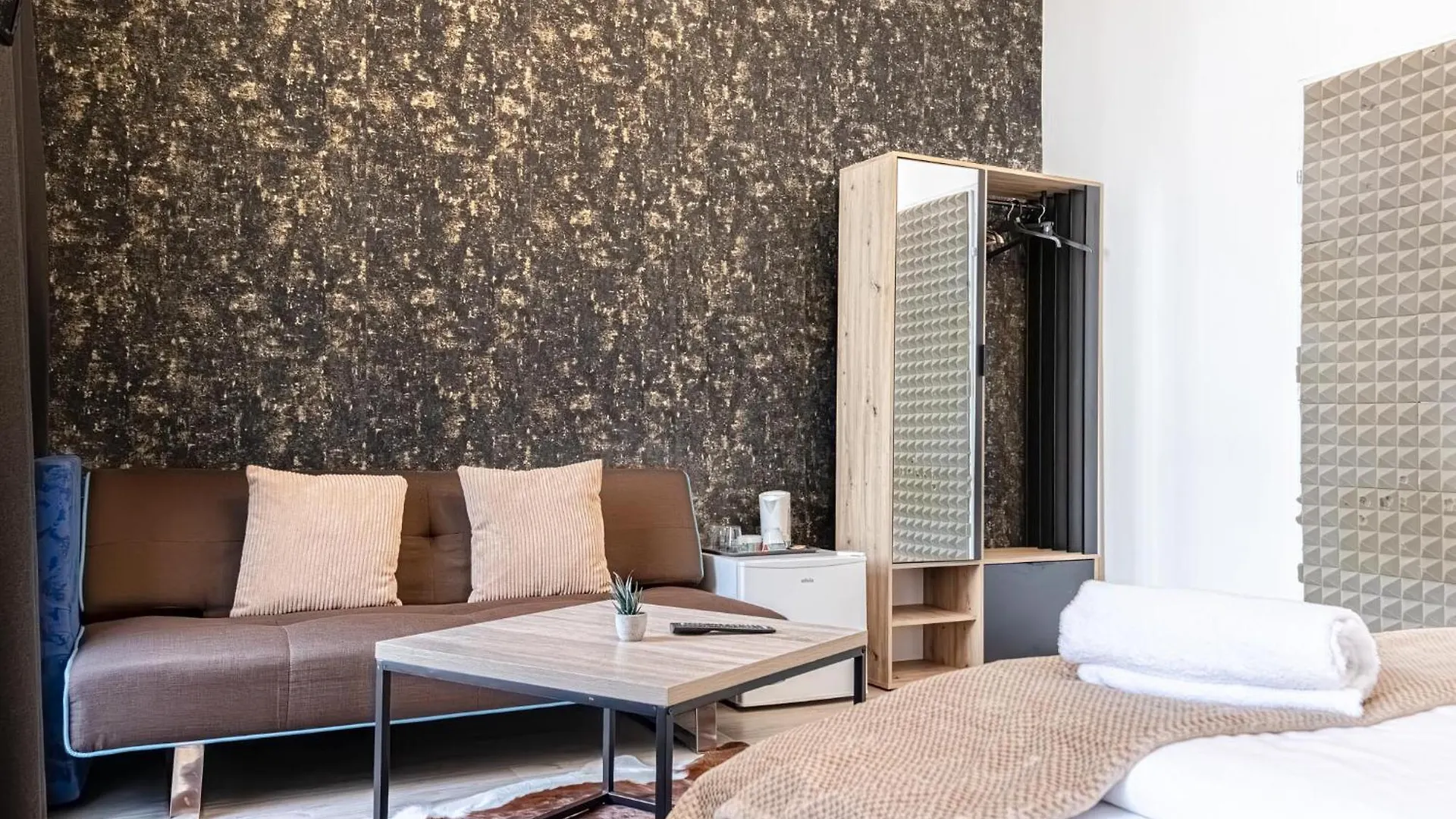 Mariahilfer Boutique Rooms - Virtual Reception & Self-Checkin Vienna Apartment